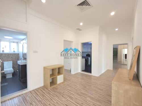 Spacious 3 Bedrooms Floor in Mishref