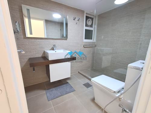 Spacious 3 Bedrooms Floor in Mishref