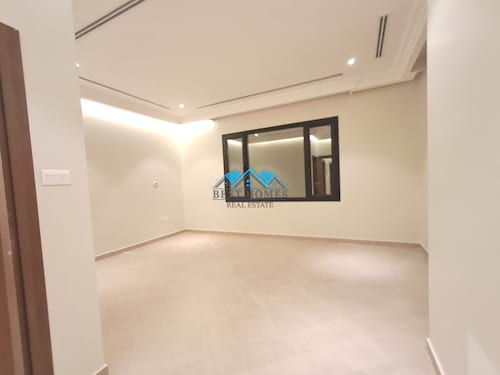 Modern 4 Bedrooms Duplex Apartment with 3 Balconies in Abu Fatira