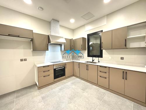 Modern 3 Bedroom Apartment with Fully Equipped Kitchen in Sadeeq