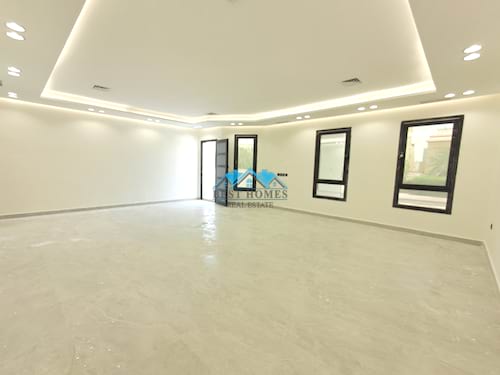 4 Bedroom Ground Floor in Surra
