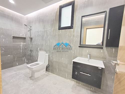 4 Bedroom Ground Floor in Surra