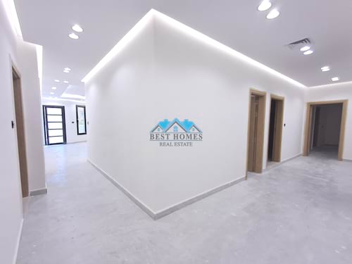 4 Bedroom Ground Floor in Surra