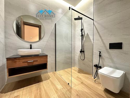 Brand New Modern 6 Bedrooms Floor in Saddiq
