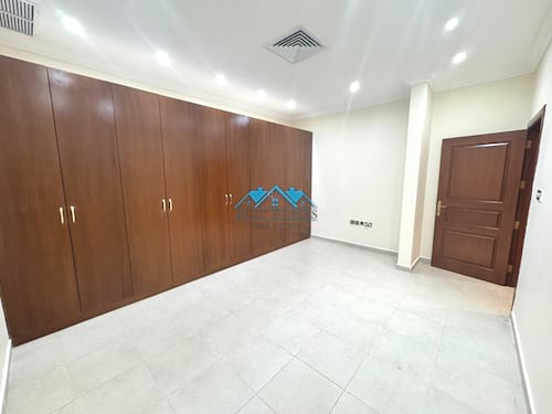 Modern Four Bedrooms Floor Apartment in Mesilla