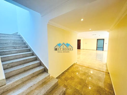 Four Bedrooms Duplex with Private Entrance in Mesilla