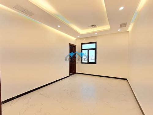 4 Bedrooms Floor in Rumaithiya
