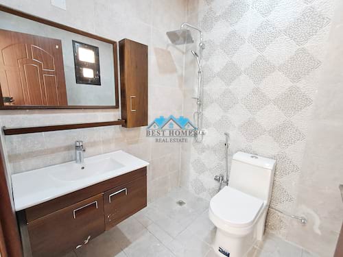 4 Bedrooms Floor in Rumaithiya