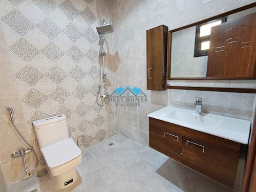 4 Bedrooms Floor in Rumaithiya