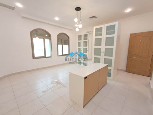 4 Bedrooms Floor in Salam Area