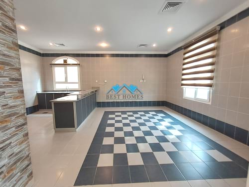 3 Bedrooms Floor with 2 Balcony in Mishref Area