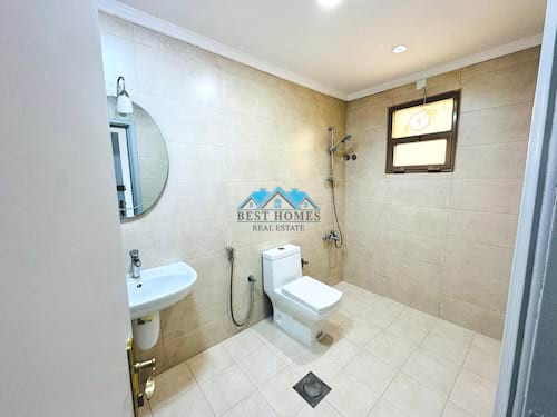 Four Bedrooms Apartment with Balcony in Salwa