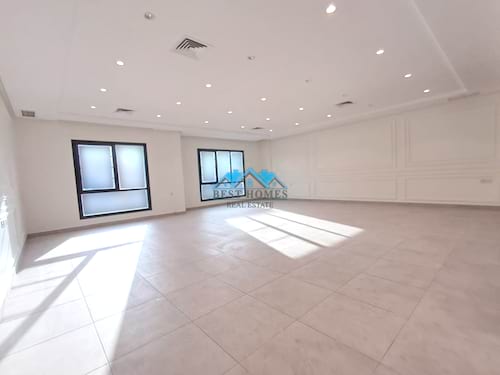 Spacious 3 Master Bedrooms Floor With Balcony In Jabriya