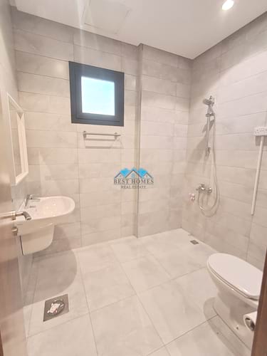 Modern 3 Bedrooms Apartment in Jabriya