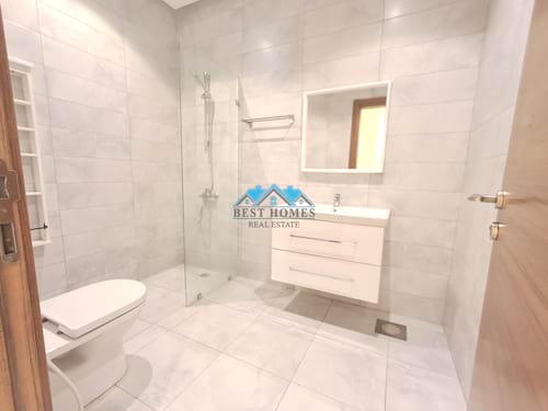 Spacious 3 Master Bedrooms Floor With Balcony In Jabriya