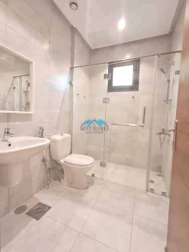 Spacious 3 Master Bedrooms Floor With Balcony In Jabriya