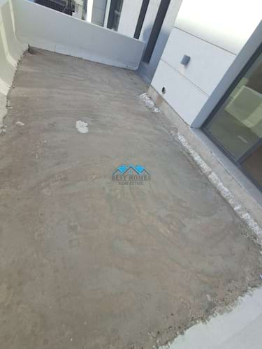 Spacious 3 Master Bedrooms Floor With Balcony In Jabriya