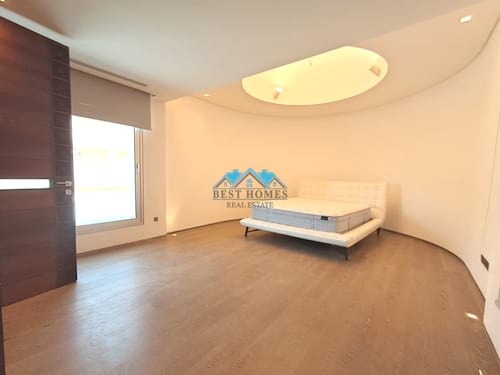 Modern VIP 6 Bedrooms Villa with Swimming Pool in Salwa