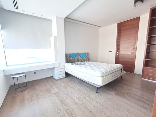 Modern VIP 6 Bedrooms Villa with Swimming Pool in Salwa