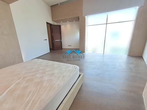 Modern VIP 6 Bedrooms Villa with Swimming Pool in Salwa