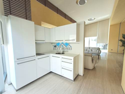 Modern VIP 6 Bedrooms Villa with Swimming Pool in Salwa