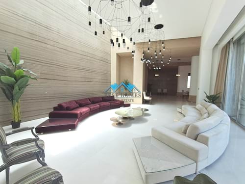 Modern VIP 6 Bedrooms Villa with Swimming Pool in Salwa