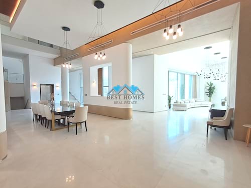 Modern VIP 6 Bedrooms Villa with Swimming Pool in Salwa