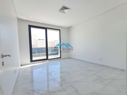 5 Bedrooms Modern Style Floor in Sadeeq