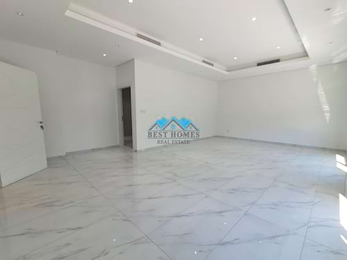 5 Bedrooms Modern Style Floor in Sadeeq
