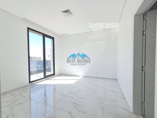 5 Bedrooms Modern Style Floor in Sadeeq