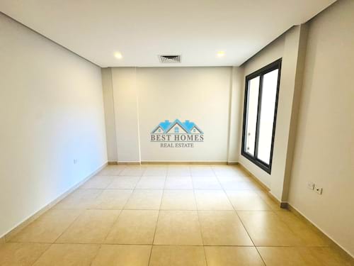 Three-Bedrooms Apartment with Balcony in Salwa