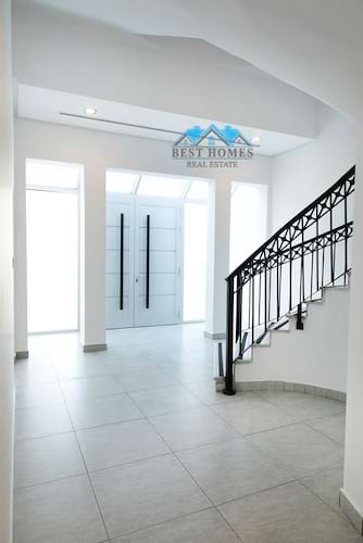 Nice & Modern 4 Master Bedroom Villa for rent in Al-Siddiq