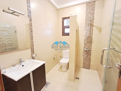 4 Bedrooms Apartment for Rent in Rumaithiya