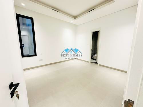 3 Bedrooms Apartment In Fintas