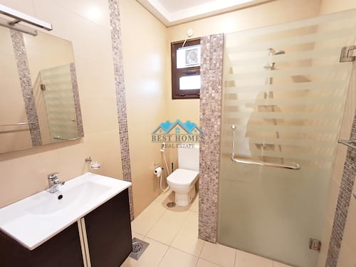 4 Bedrooms Apartment for Rent in Rumaithiya
