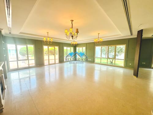 Four Master Bedroom Villa With Private Garden in Mesilla