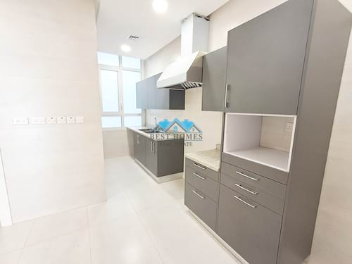 Nice 3 Bedrooms Apartment with Big Terrace in Salwa