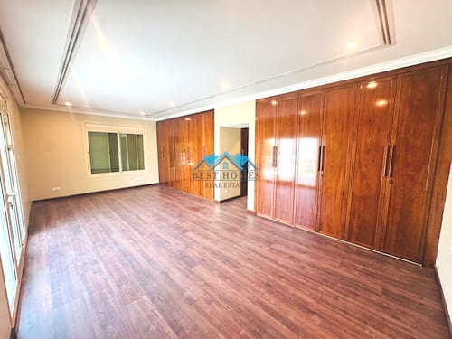 Four Master Bedroom Villa With Private Garden in Mesilla