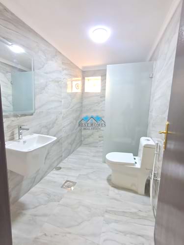 Spacious 6 Bedroom Duplex with Basement and Private Entrances in Shuhadah