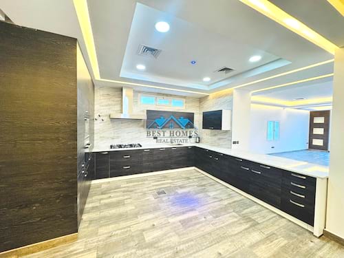 Modern 3 Master Bedrooms Apartment with Private Rooftop in Salwa