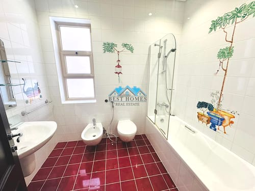 Luxury 3 Bedroom Apartment Floor with Walking Closets in Jabriya