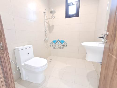 3 Bedrooms Apartment with Balcony in Salwa