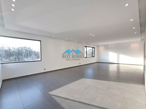 4 Master Bedrooms Brand New Floor in Bayan