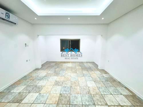 Modern 6 Bedrooms Spacious Villa in Rumaithiya