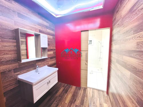 Modern 6 Bedrooms Spacious Villa in Rumaithiya