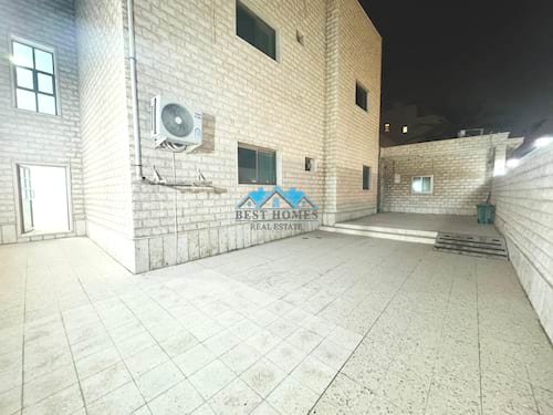 Modern 6 Bedrooms Spacious Villa in Rumaithiya