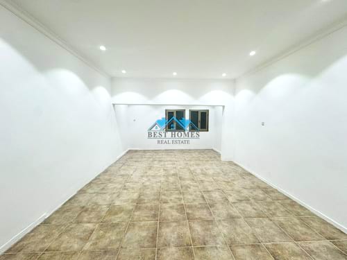 Modern 6 Bedrooms Spacious Villa in Rumaithiya