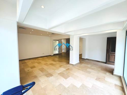 Four-Bedrooms Villa with a Huge Garden Area in Bida