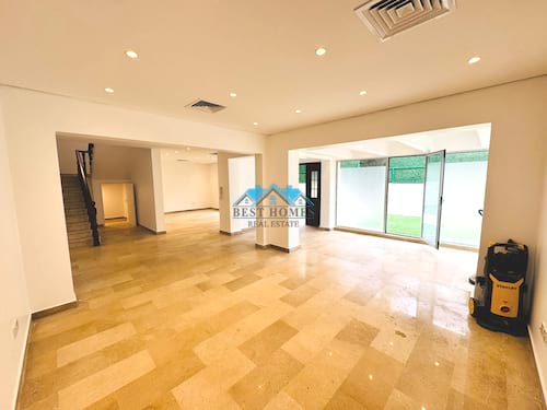 Four-Bedrooms Villa with a Huge Garden Area in Bida