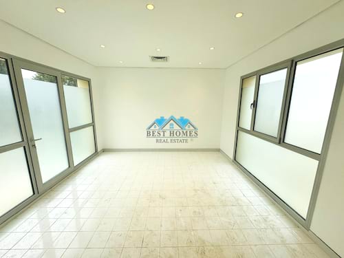 Four-Bedrooms Villa with a Huge Garden Area in Bida